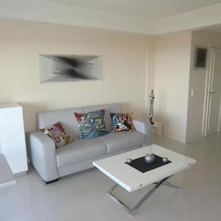 Cannes, 2 Pieces, 4 Personnes - Fr-1-470-7 * Cannes
